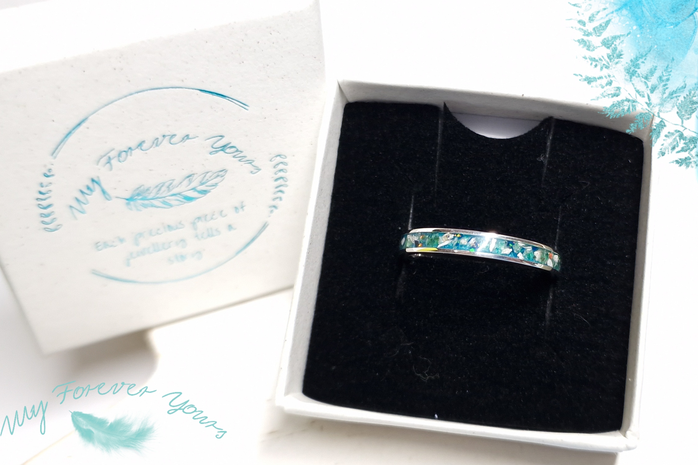 Ring with ashes Thalia