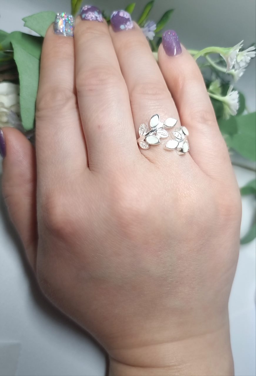Breastmilk Ring - Antheia Leaf Design Sterling Silver Cubic Zirconia Ring - Image 5